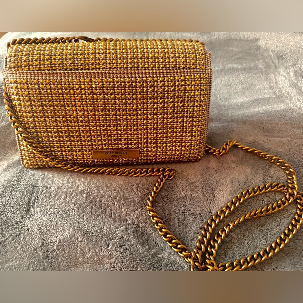 Kurt Geiger Kensington Wallet on Chain- Gold - Picture 2 of 3